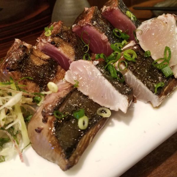 にこらす